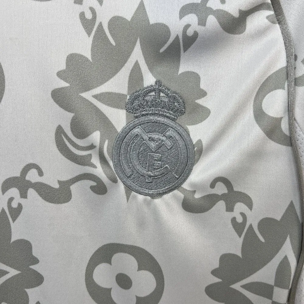 25-26 Real Madrid LV Special Edition Football Shirt AAAAJersey Supply Yupoo 1