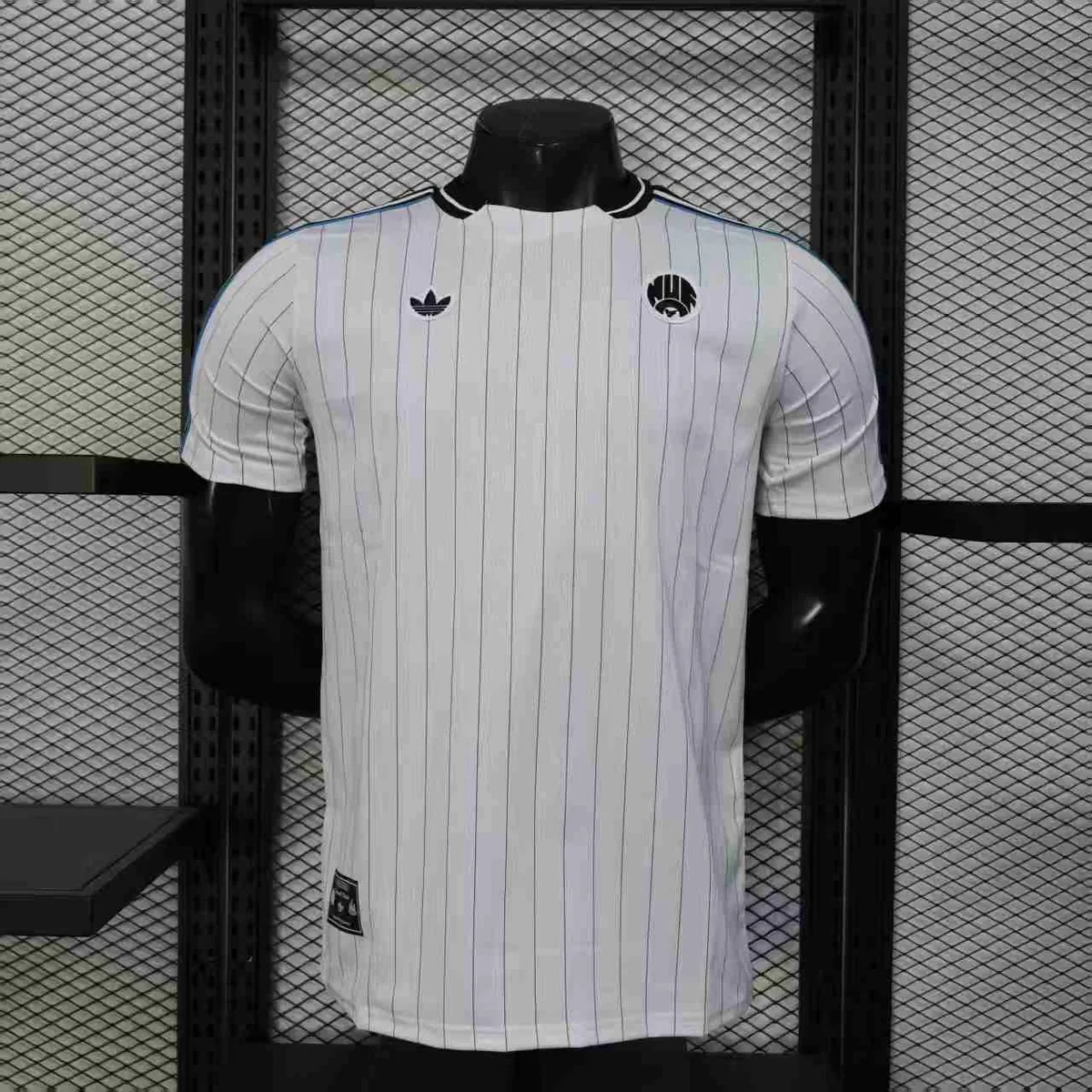 25-26 Newcastle United Casual Retro Style Football Shirt Apparels AAAAJersey Wholesale Yupoo-1 6