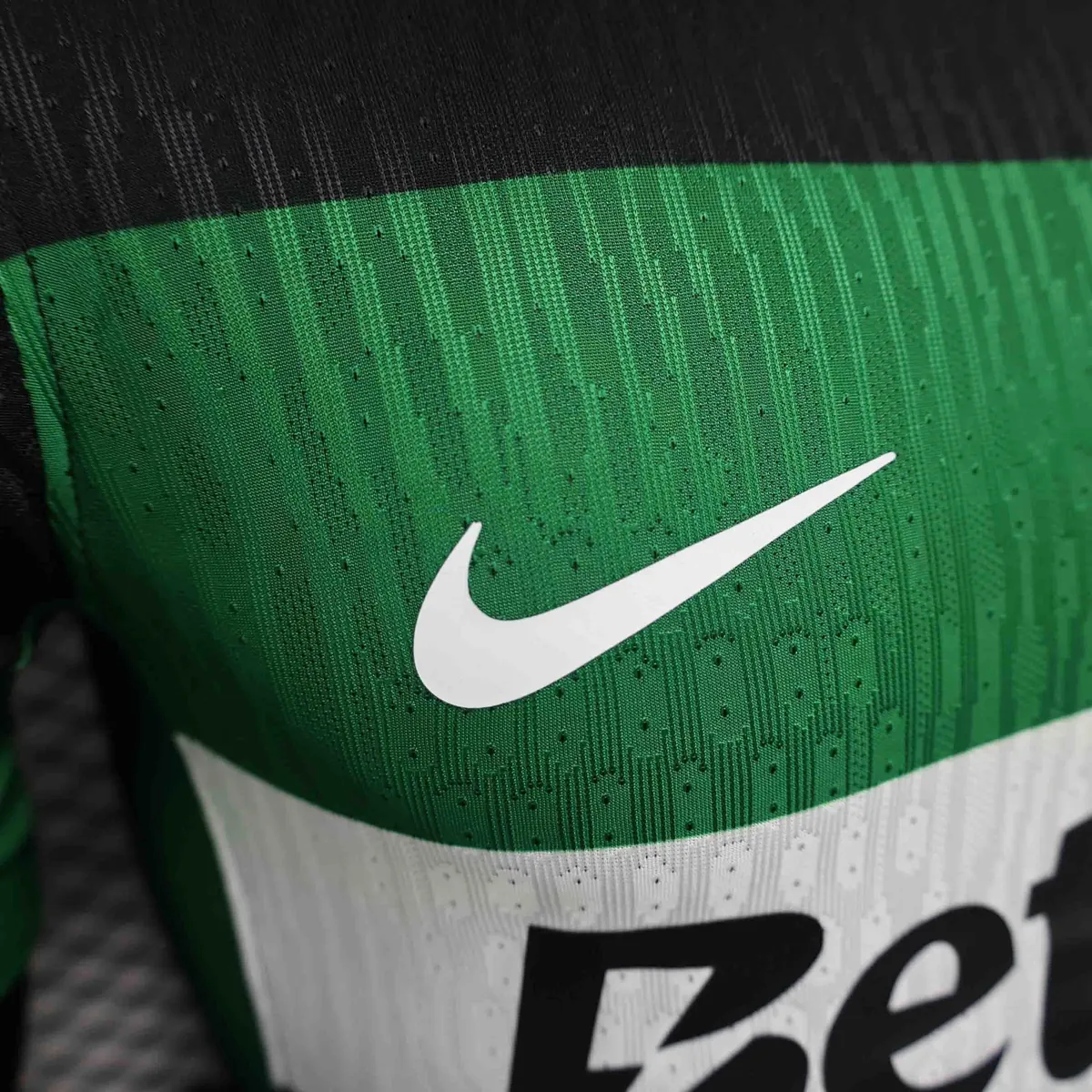 24-25 Sporting Lisbon Home Kit Player Version Shirt AAAAJersey Dropshiping Yupoo 1