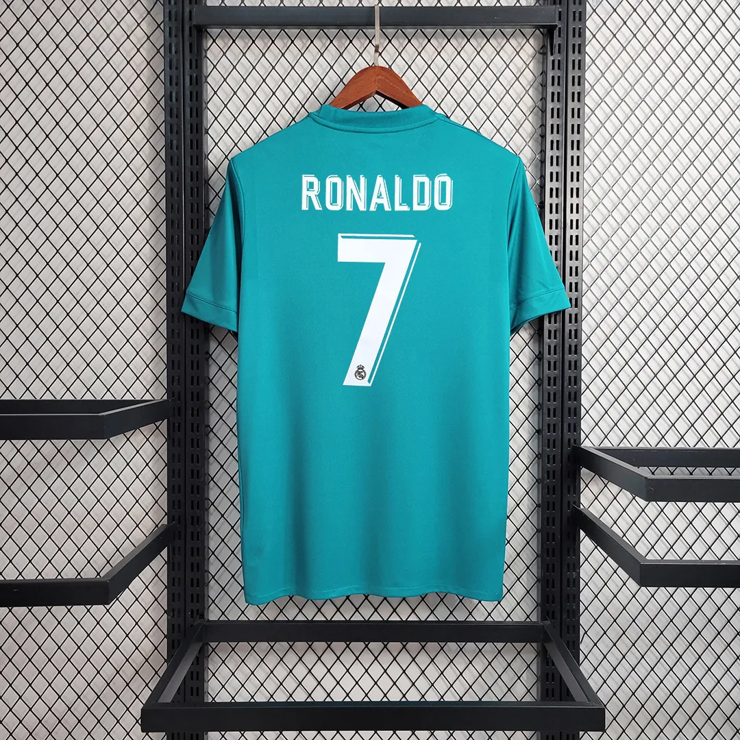 17-18 Real Madrid third away 3