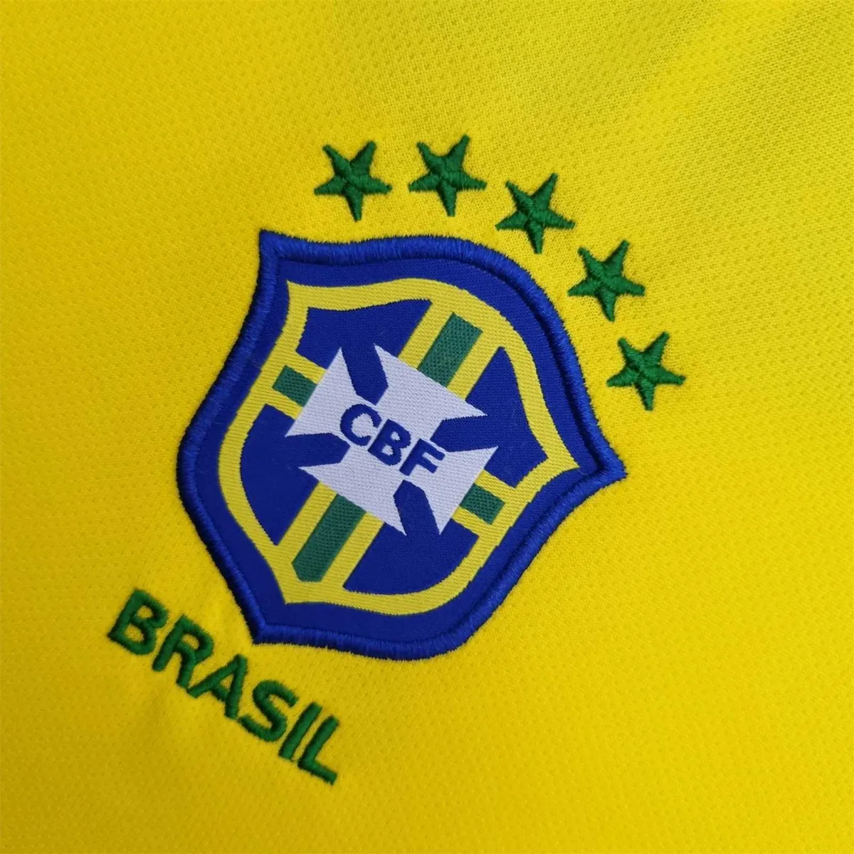 2004 Brazil home 23