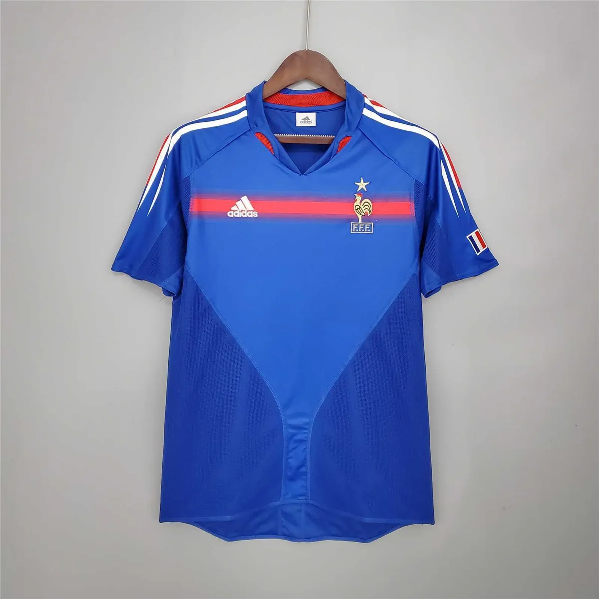 2004 France home 8