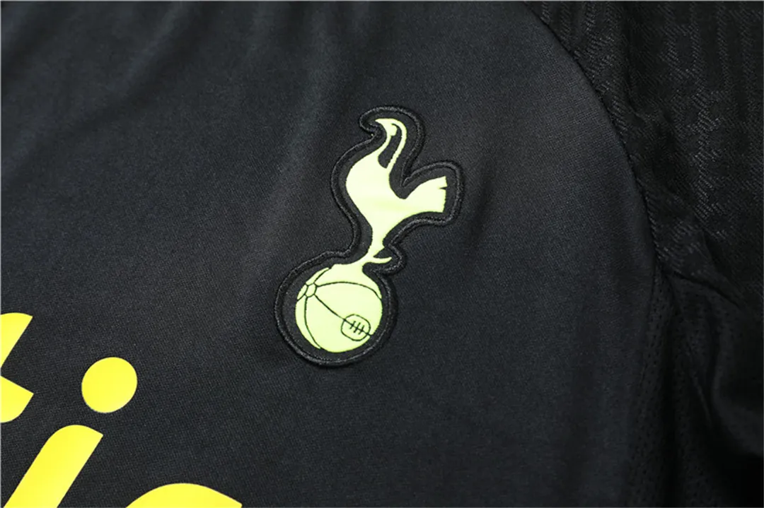 22-23 Tottenham Hotspur training kit black 3