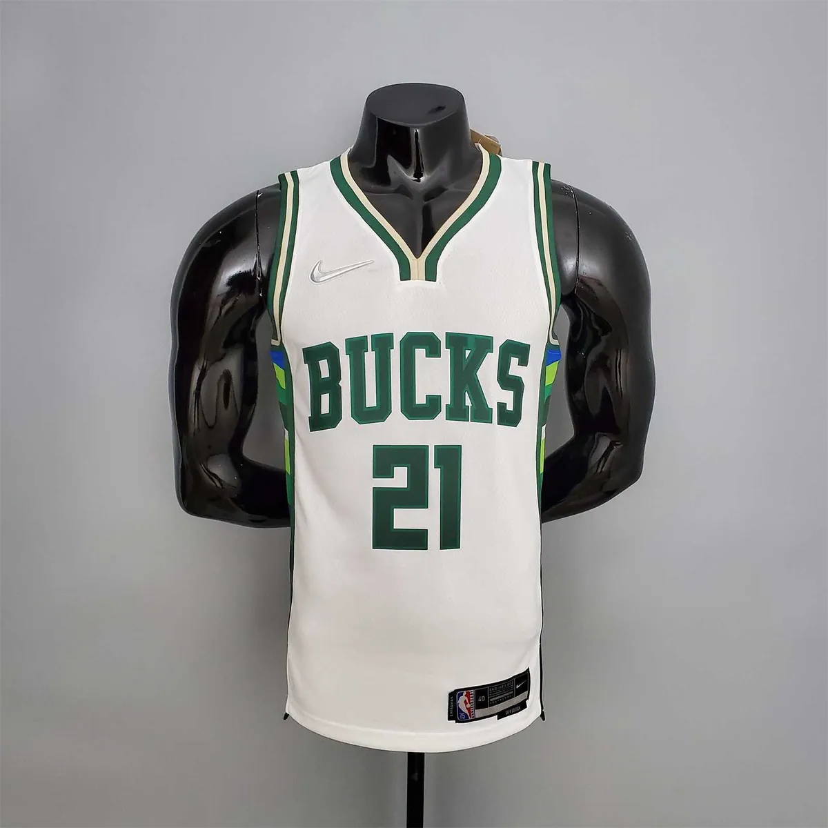 2022 Holiday#21 Bucks White 9