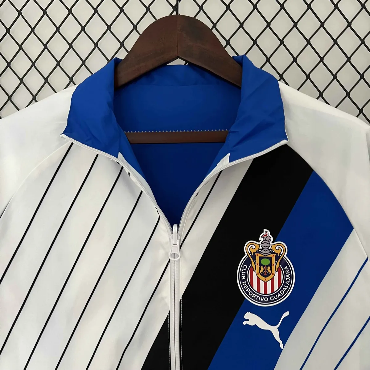 23-24 Chivas Reversible Windbreaker White&Blue Double-Sides Jacket Soccer Jerseys For Sale 4