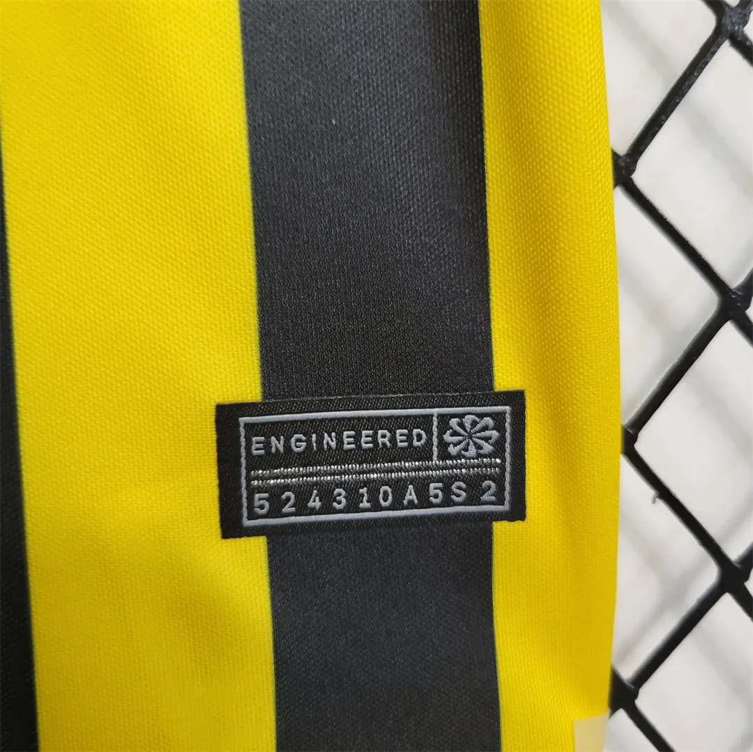 23-24 kids Ittihad home Size 16-28 3