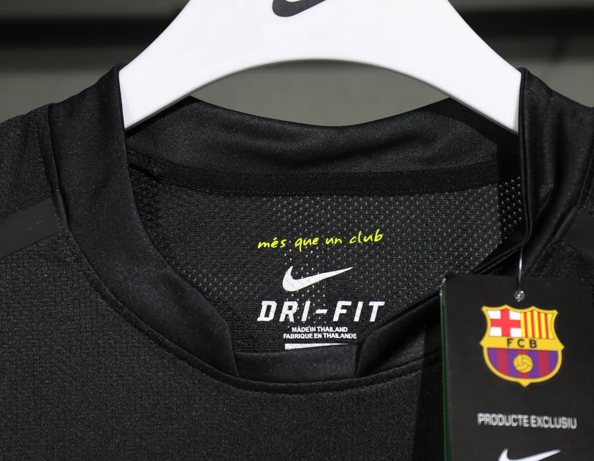 11-12 Barcelona Away Retro Kit Vintage Player Version Sino Shirt AAAAJersey Dropship Yupoo-1 2