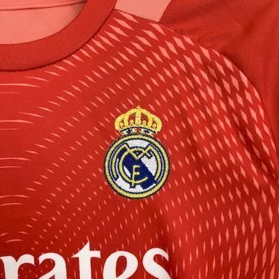 25-26 Real Madrid Orange Goalkeeper Kid Kits Youth Apparels Sino AAAAJersey Supply Yupoo 2