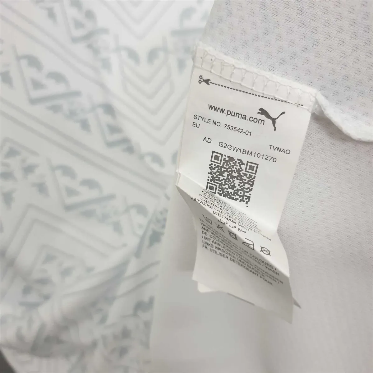 2020 Italy away white 1