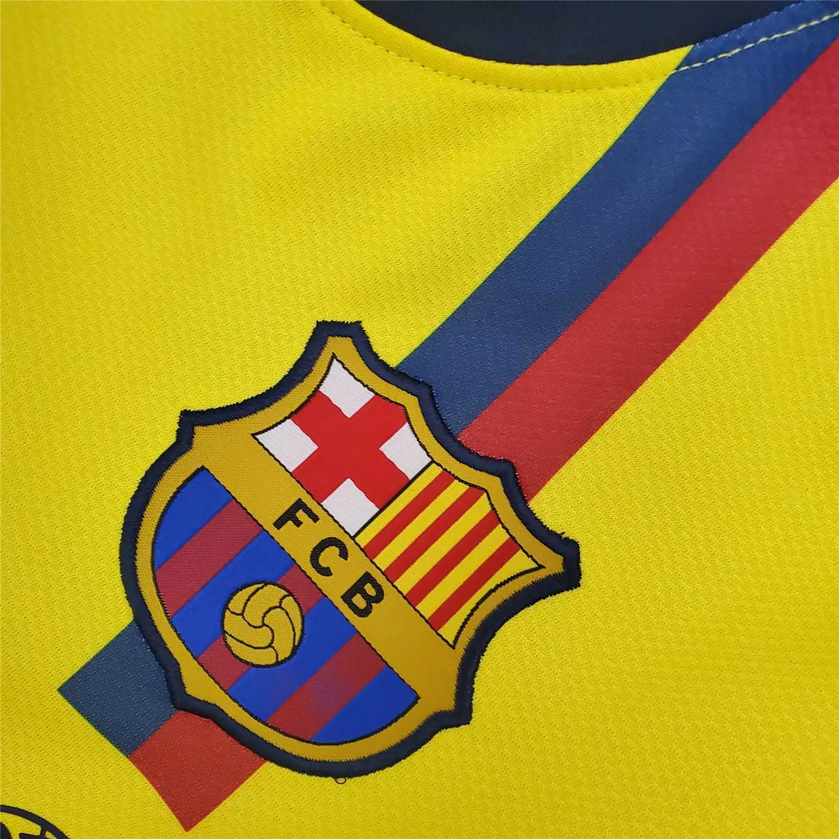 08-09 Barcelona away 1