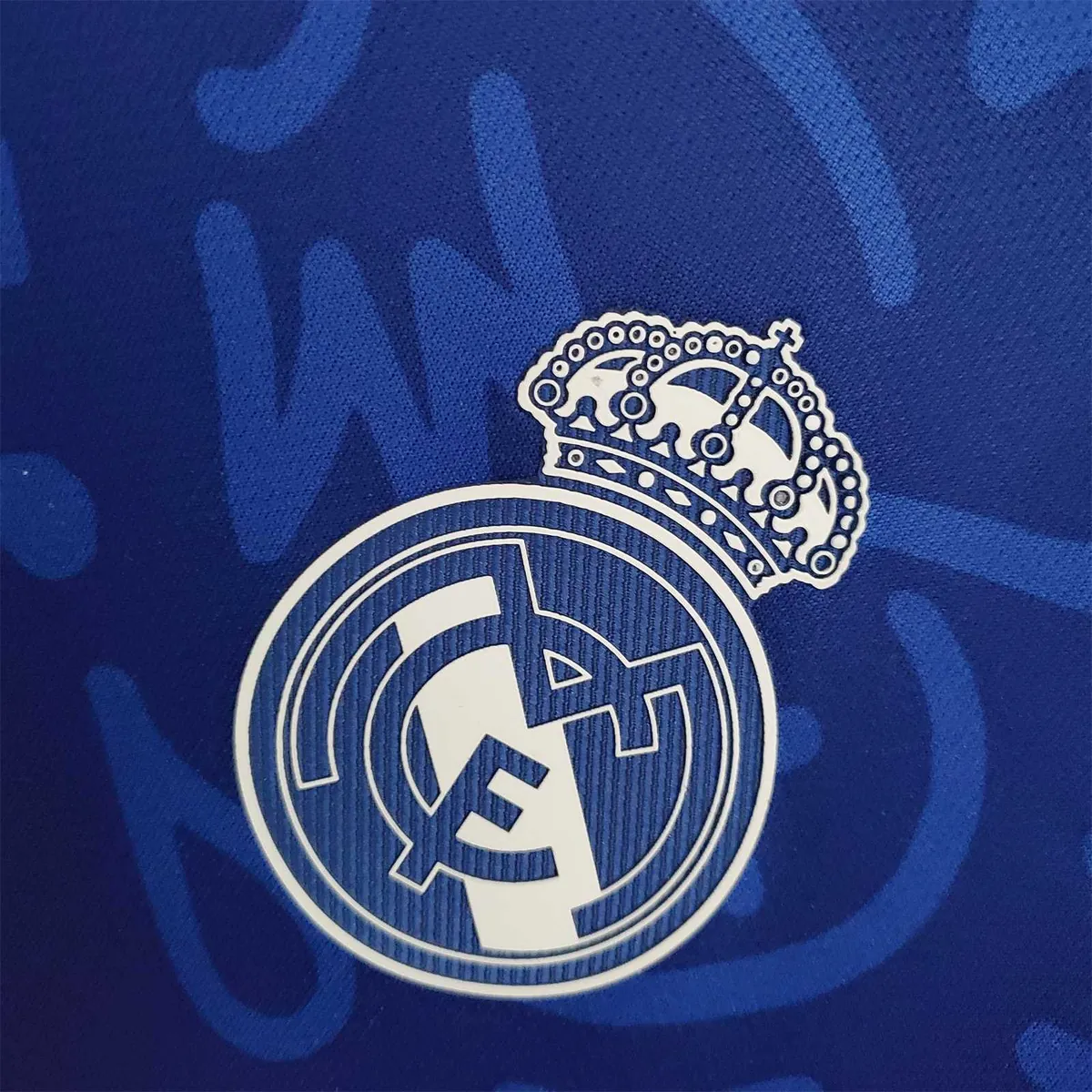 21-22 Real Madrid away 6