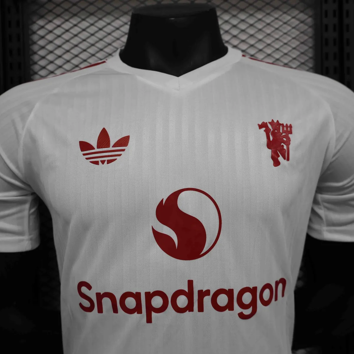 24-25 Manchester United White OG Edition Player Version Shirt AAAAJersey Supplier Yupoo 1