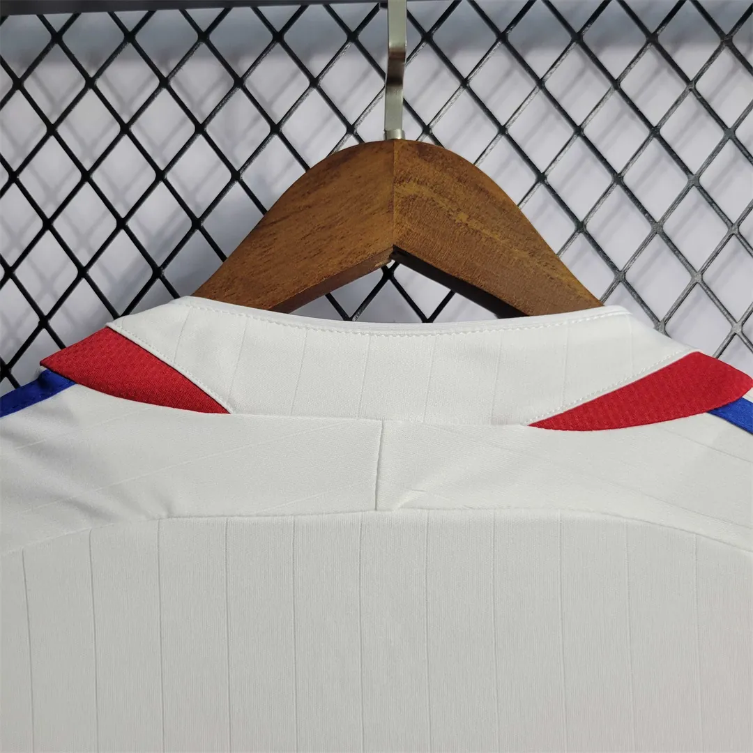 2006 France away white 6