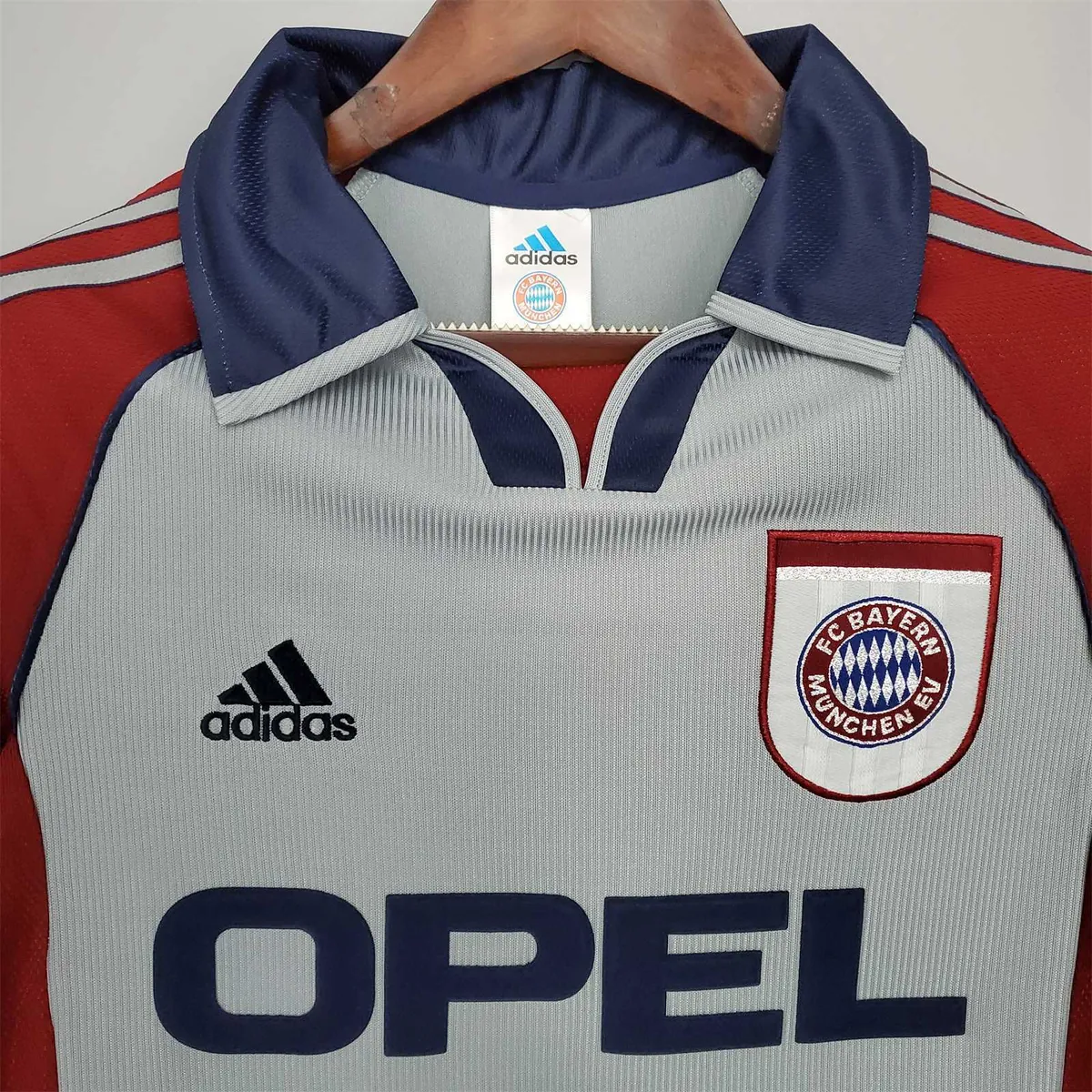 98-99 Bayern Munich away 8
