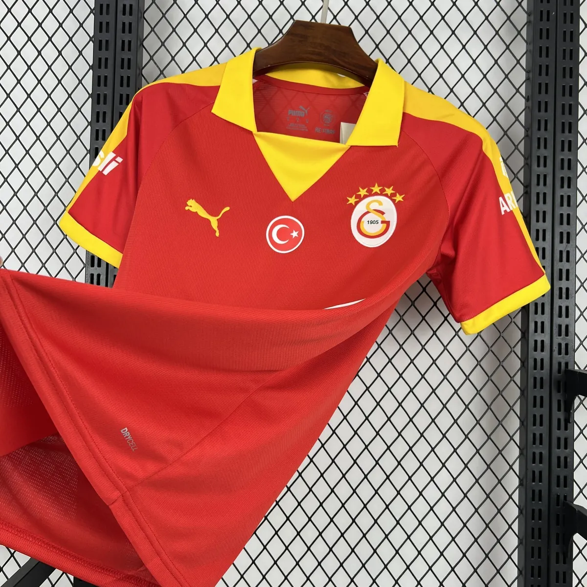 26-27 Galatasaray Mens Special Edition Kit Football T-Shirt AAAAJersey Supply Factory Yupoo 8