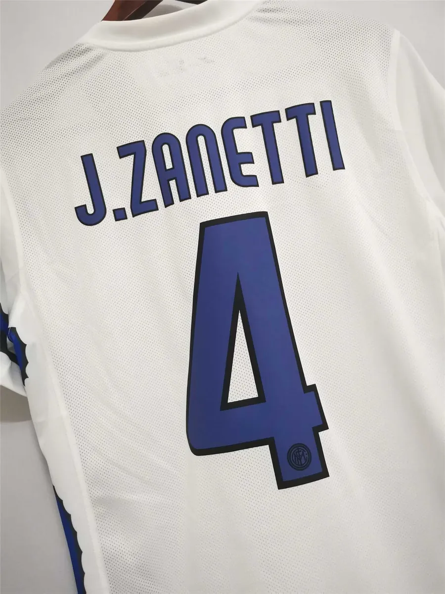 10-11 Inter Milan away 6