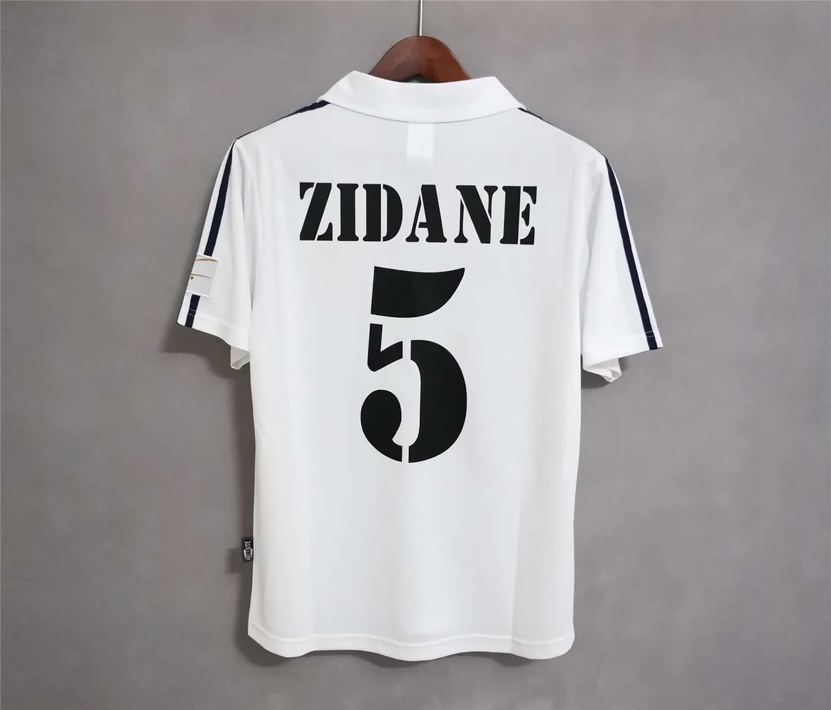 01-02 Real Madrid home 3