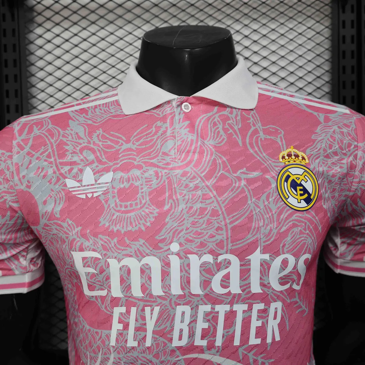 25-26 Real Madrid Pink Dragon Special Edition Kit Player Version Shirt AAAAJersey Supply Yupoo 1