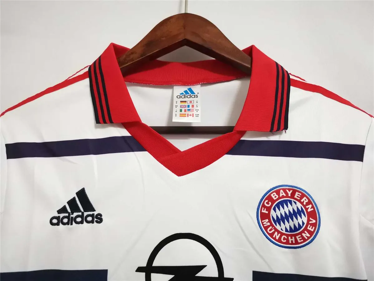 98-01 Bayern Munich away 1