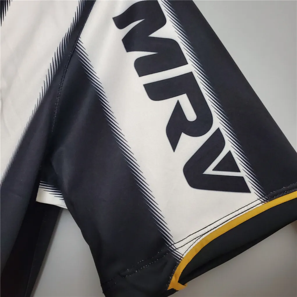 13-14 Atletico Mineiro home 8
