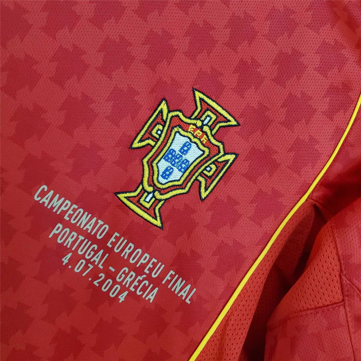 2004 Portugal home red 20