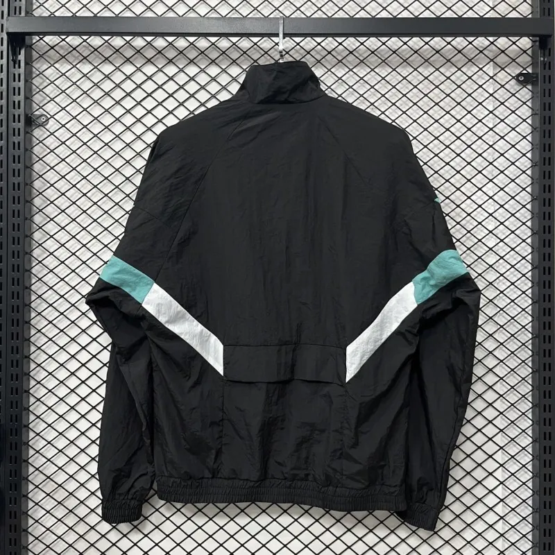 25-26 Newcastle United Black Windbreaker Jackets Yupoo 1
