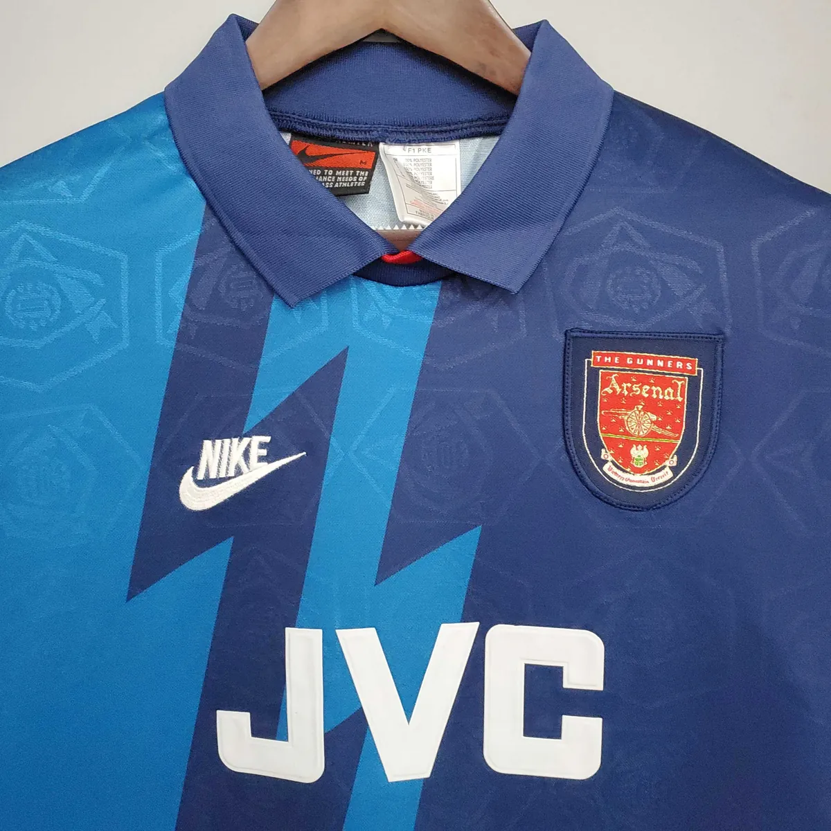 95-96 Arsenal away 5