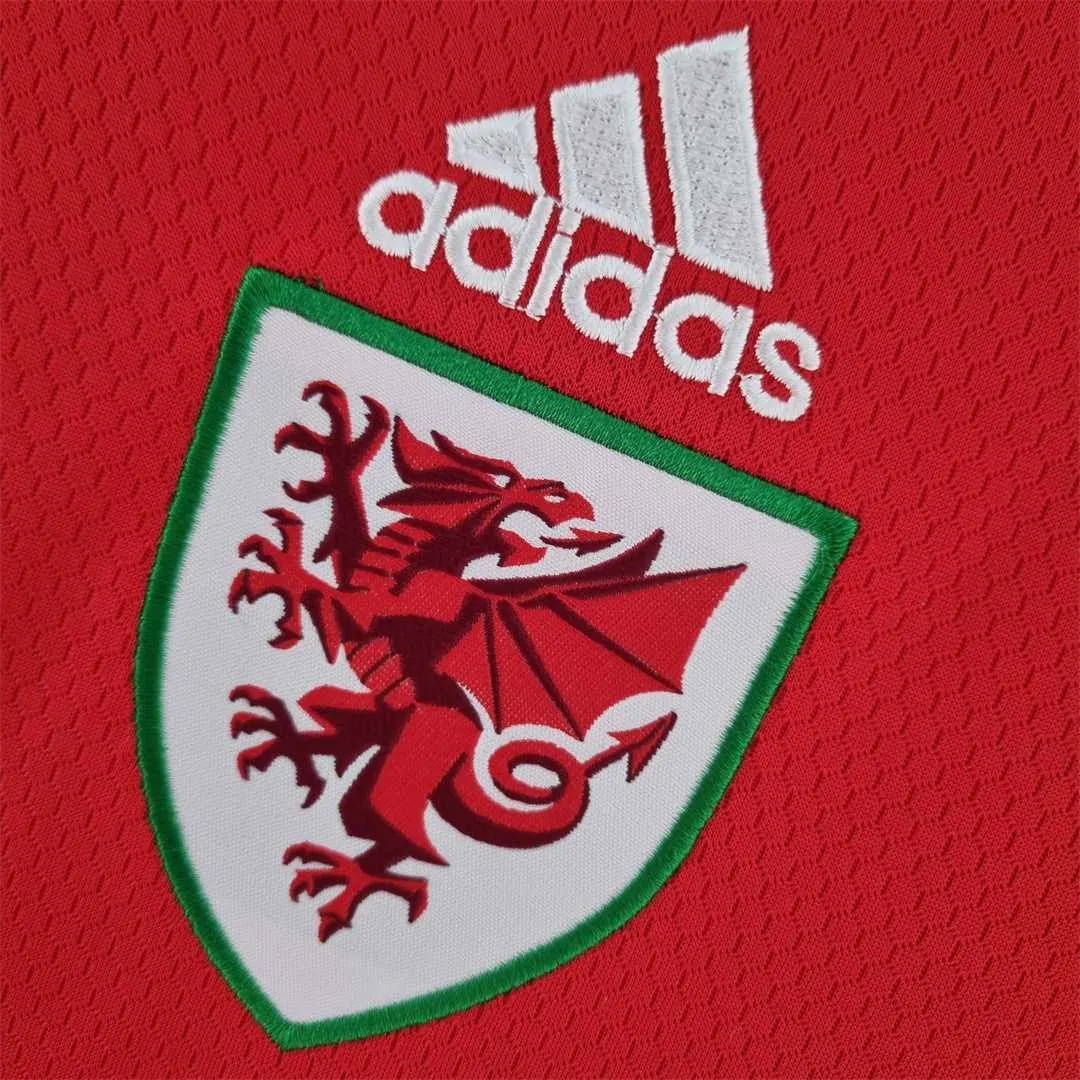 2022 Wales women red 1