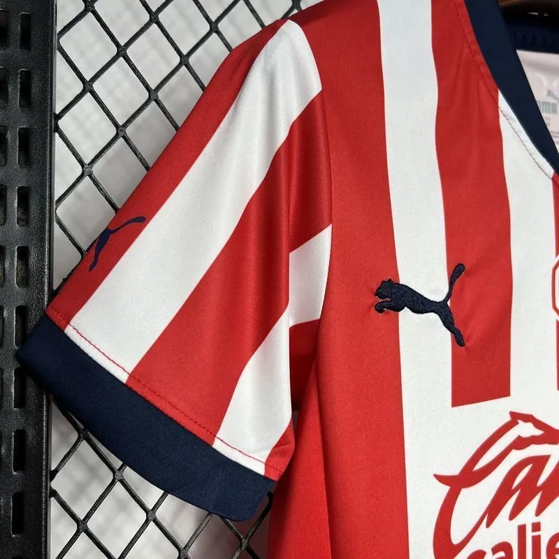 24-25 Chivas Guadalajara Home Kid Kits Youth Apparels AAAAJersey Wholesale Yupoo 4