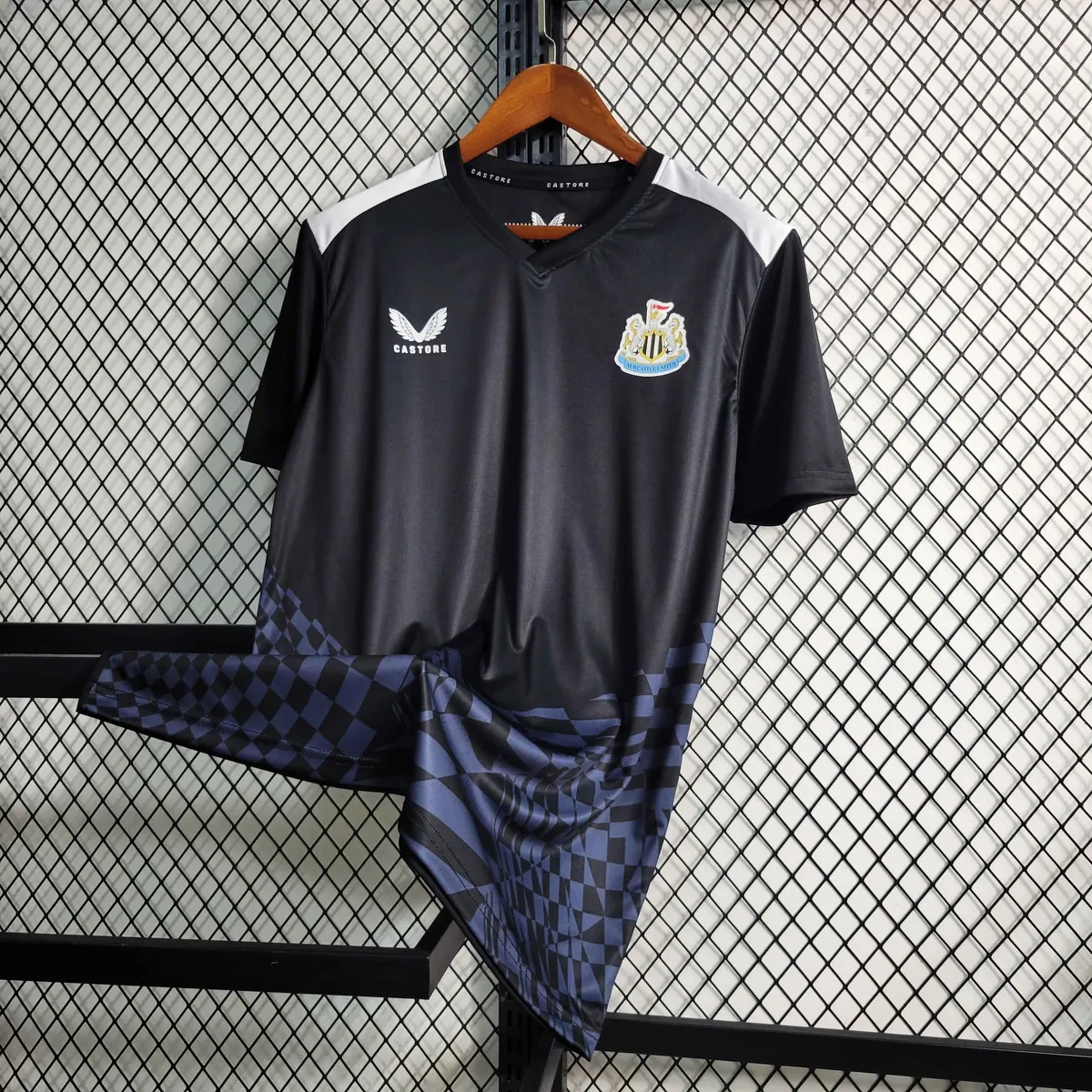 23-24 Newcastle Training Suit S-XXL 1