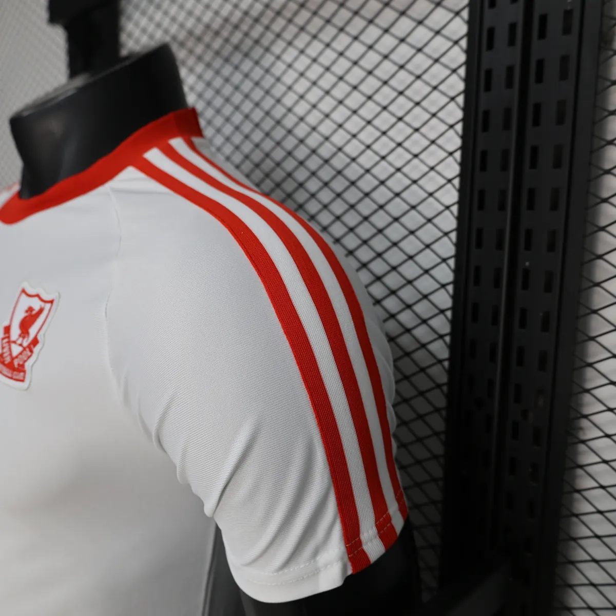 2026  Liverpool retro football jersey casual style AAAA Jersey Drop ship Yupoo 3
