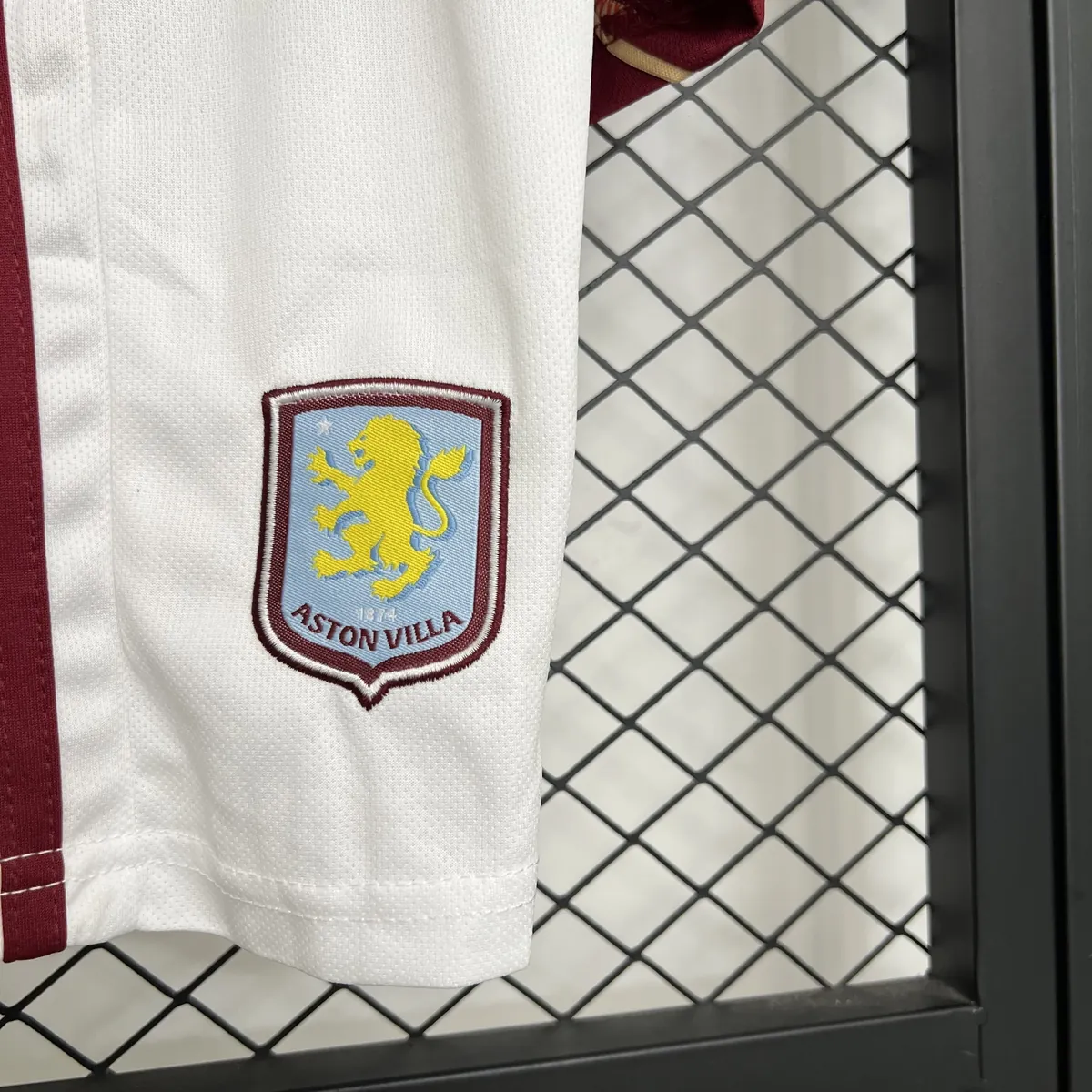 25-26 Aston Villa Home Kid Kits Youth Apparels Football AAAAJersey Supply Yupoo 2