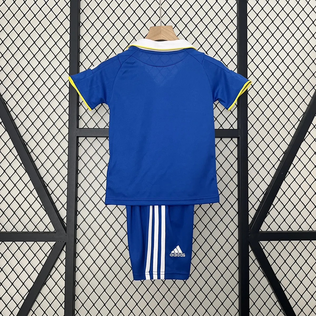 08-09 Chelsea Home Champions League Retro Kid Kits Youth Apparels AAAAJersey Wholesale Yupoo 2