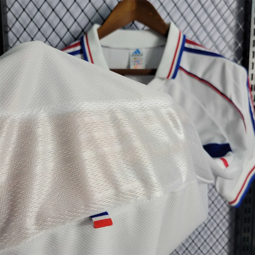 1998 France away white 4
