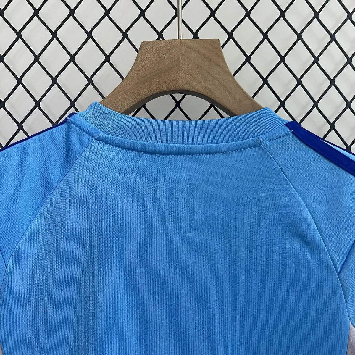 24-25 Real Madrid Goalkeeper Kid Kits Blue Youth Apparels AAAAJersey Supplier Yupoo 1
