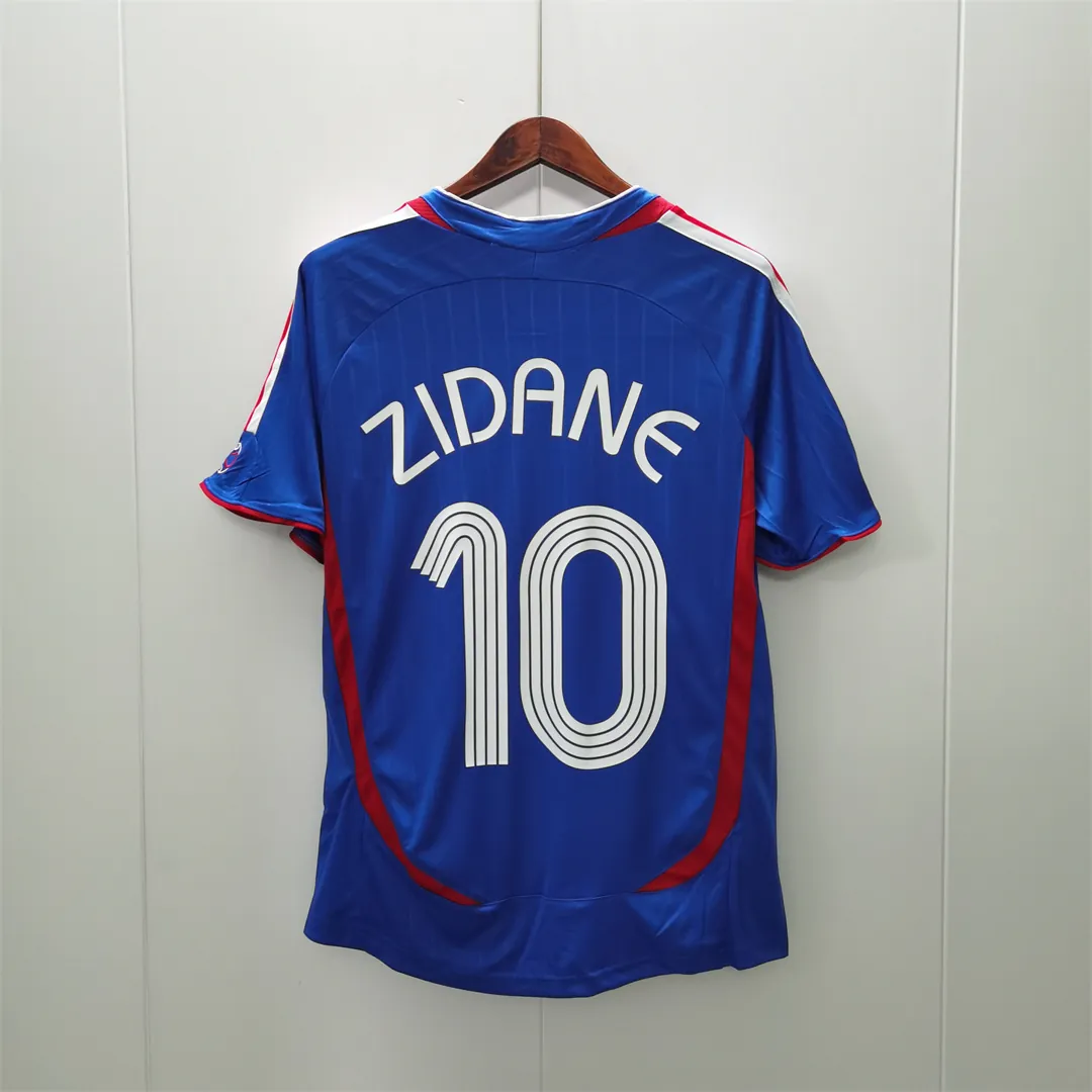 2006 France home 4