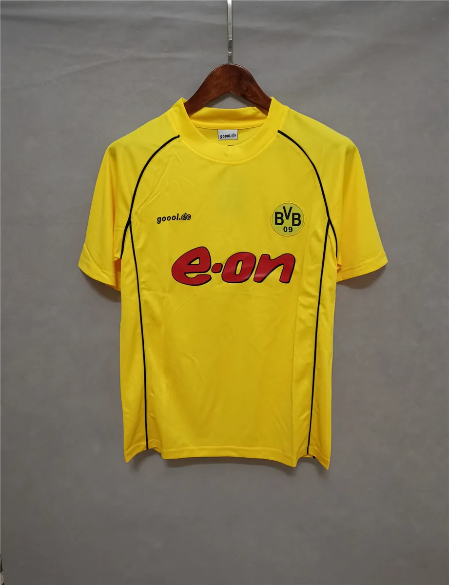 02 Dortmund home yellow 7