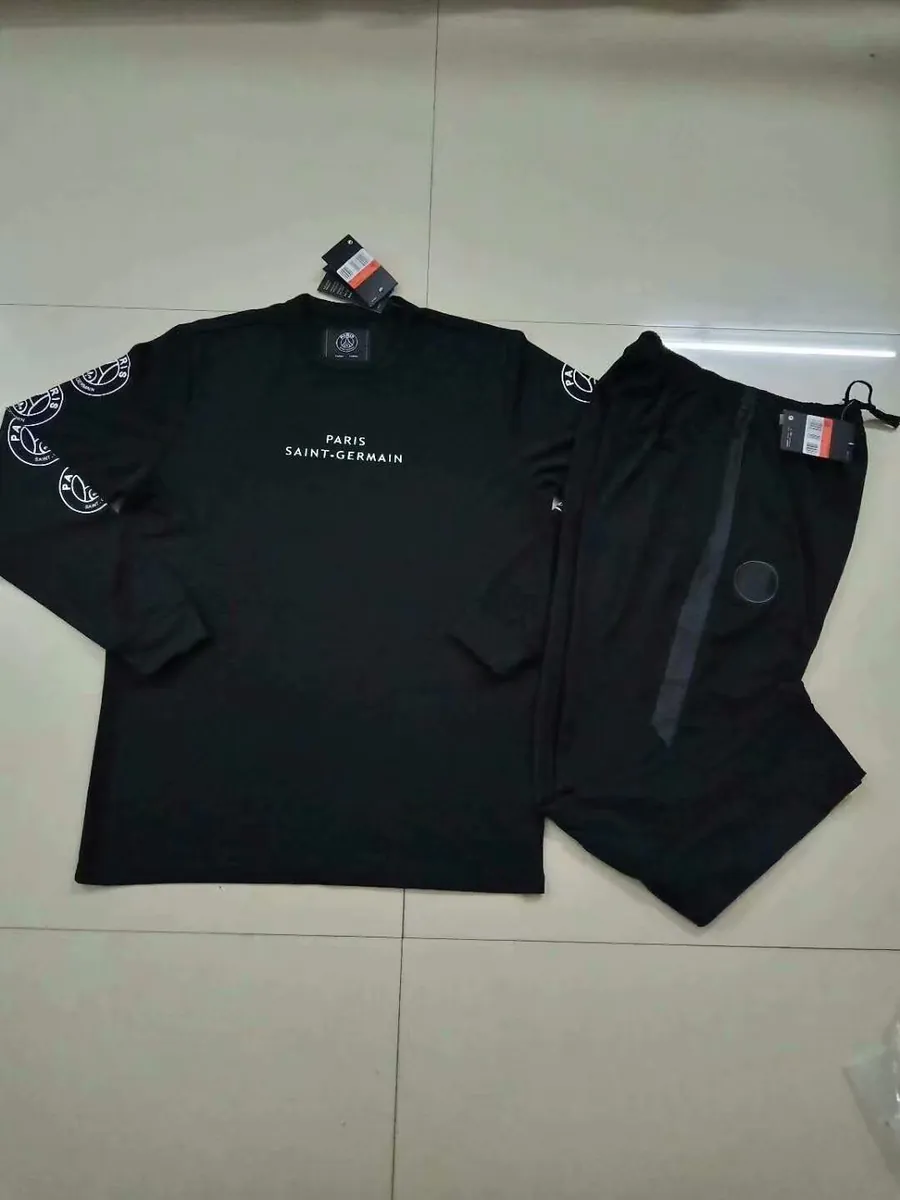 Football T-shirt 13