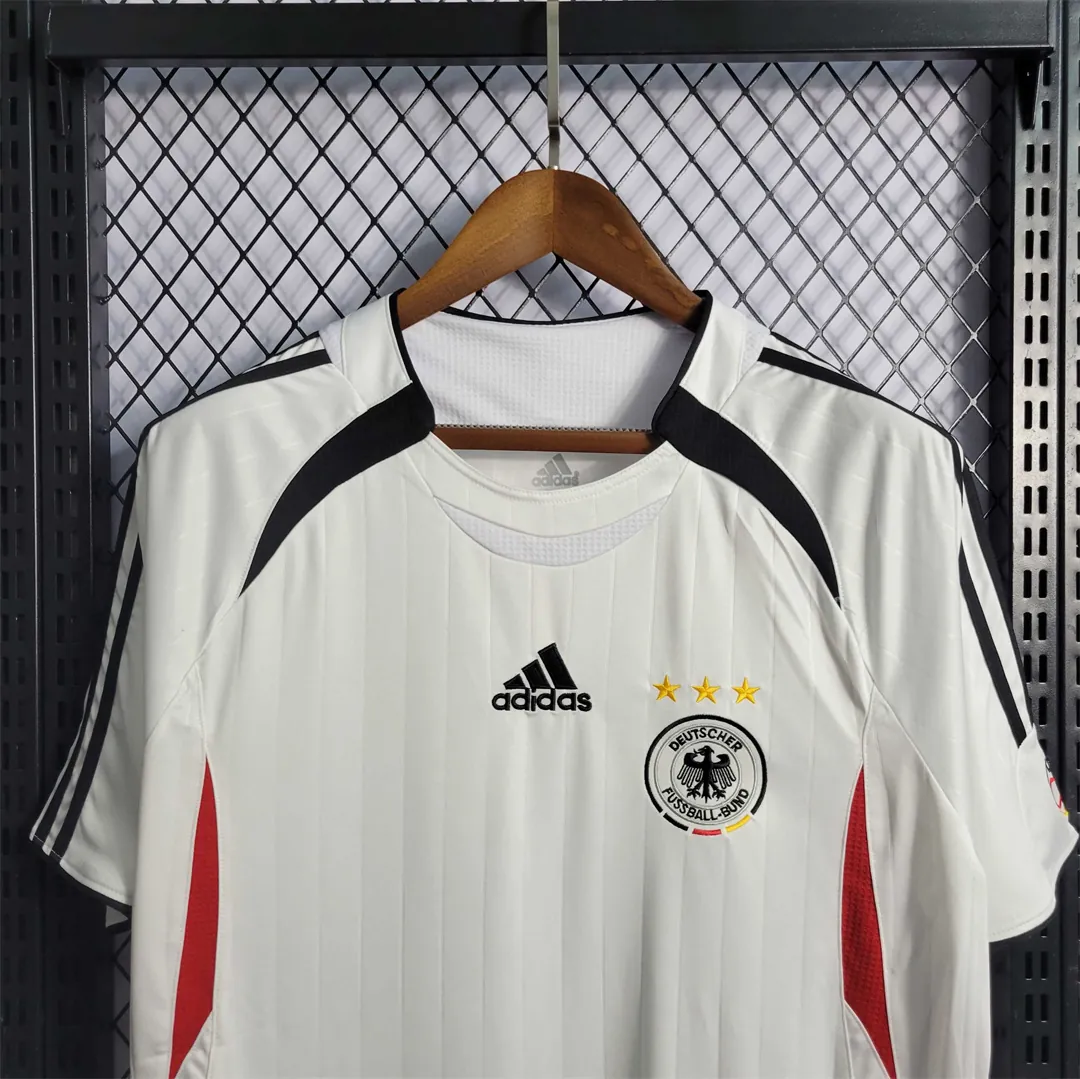2006 Germany home white 10