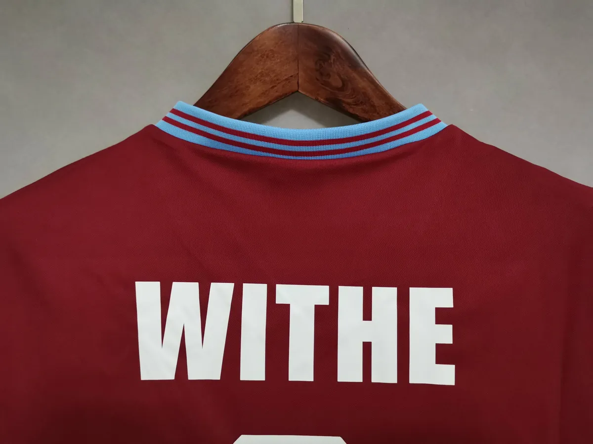 81-82 Alaves home 4