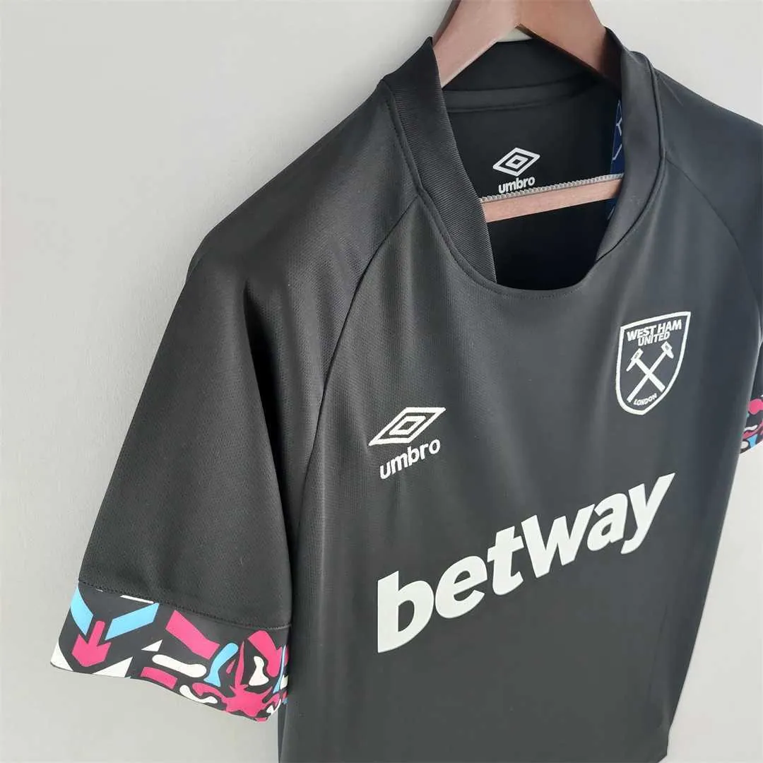 22-23 West Ham United away 3