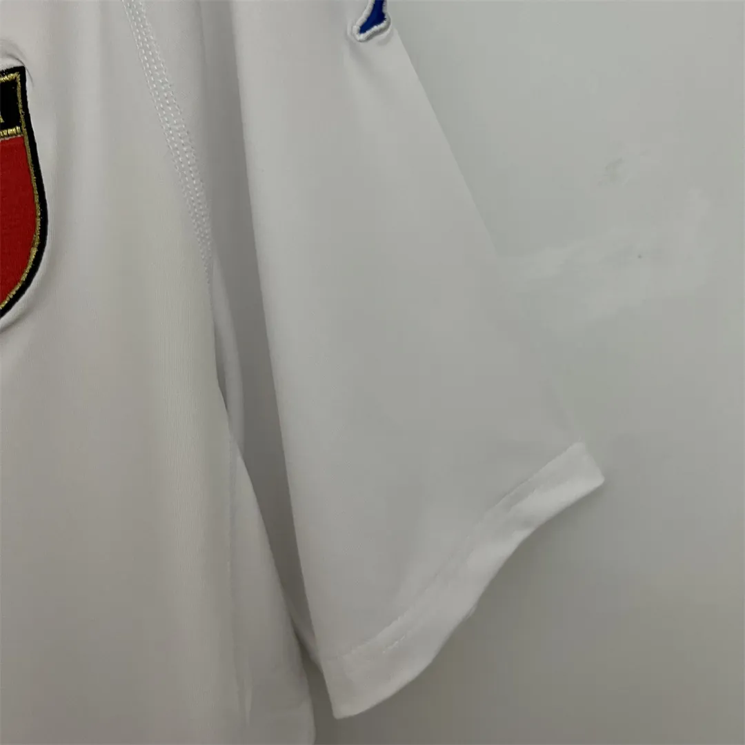 2000 Italy away white 5