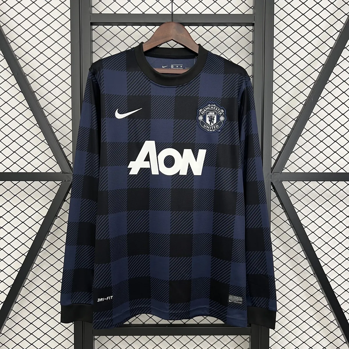 13-14 Manchester United Away Retro Kit Vintage Long Sleeve Shirt Soccer AAAAJersey Yupoo 8