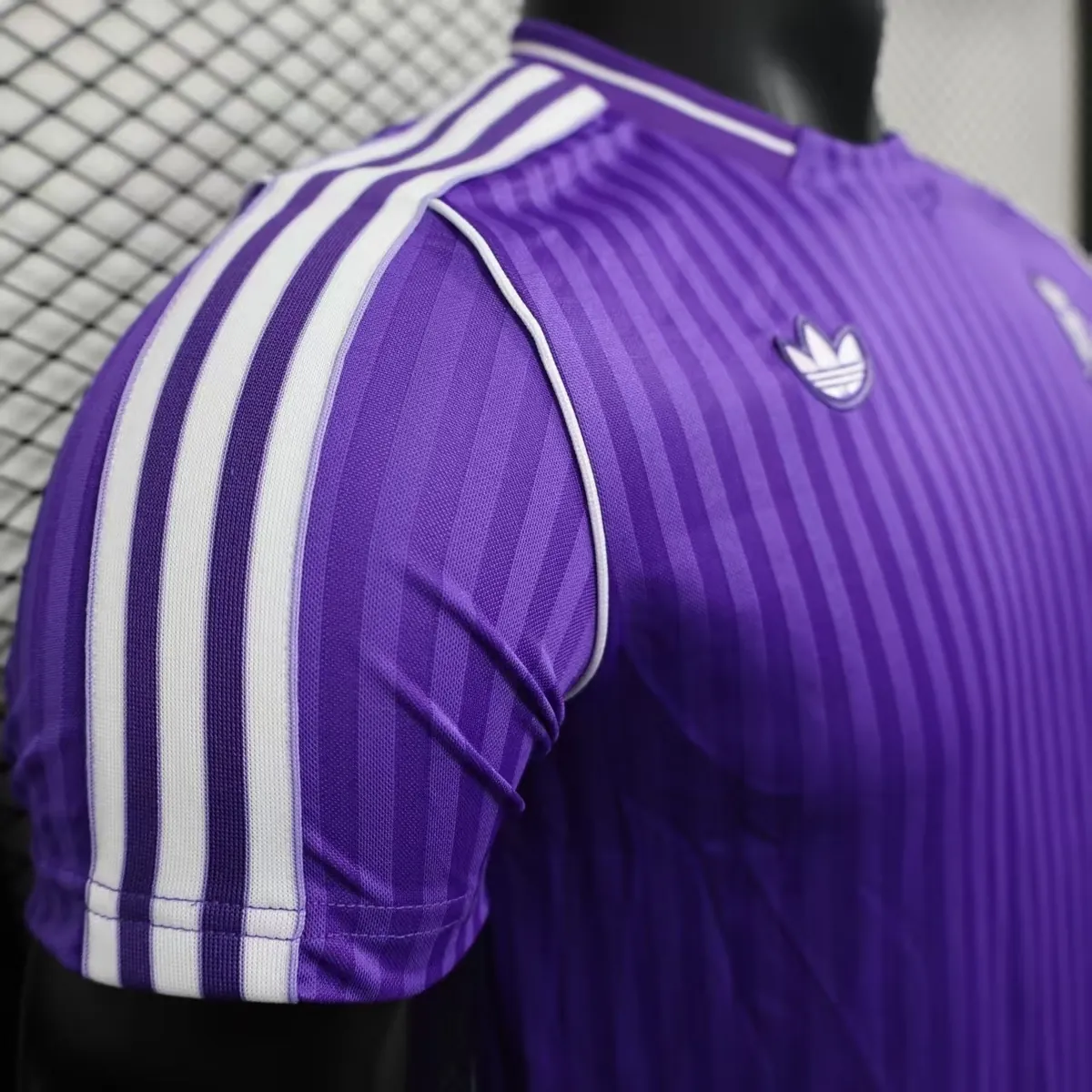 25-26 Real Madrid Casual Purple Retro Style Football Shirt Apparels AAAAJersey Wholesale Yupoo 5