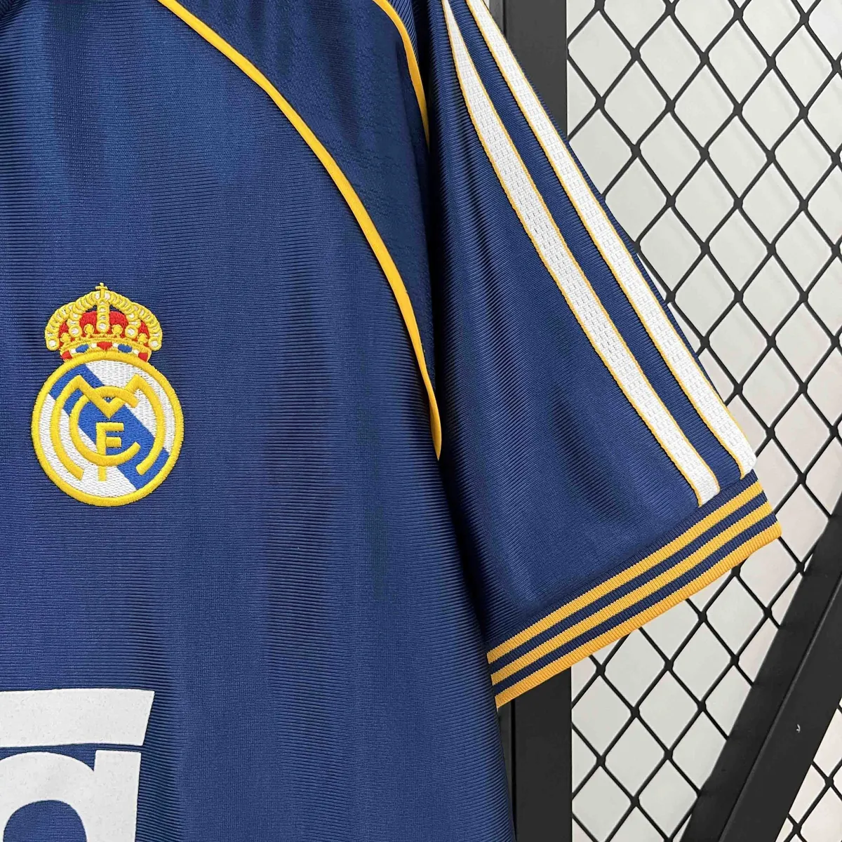 98-00 Real Madrid Third Retro Kit Soccer Uniform AAAAJerseys Dropshipping Yupoo 4