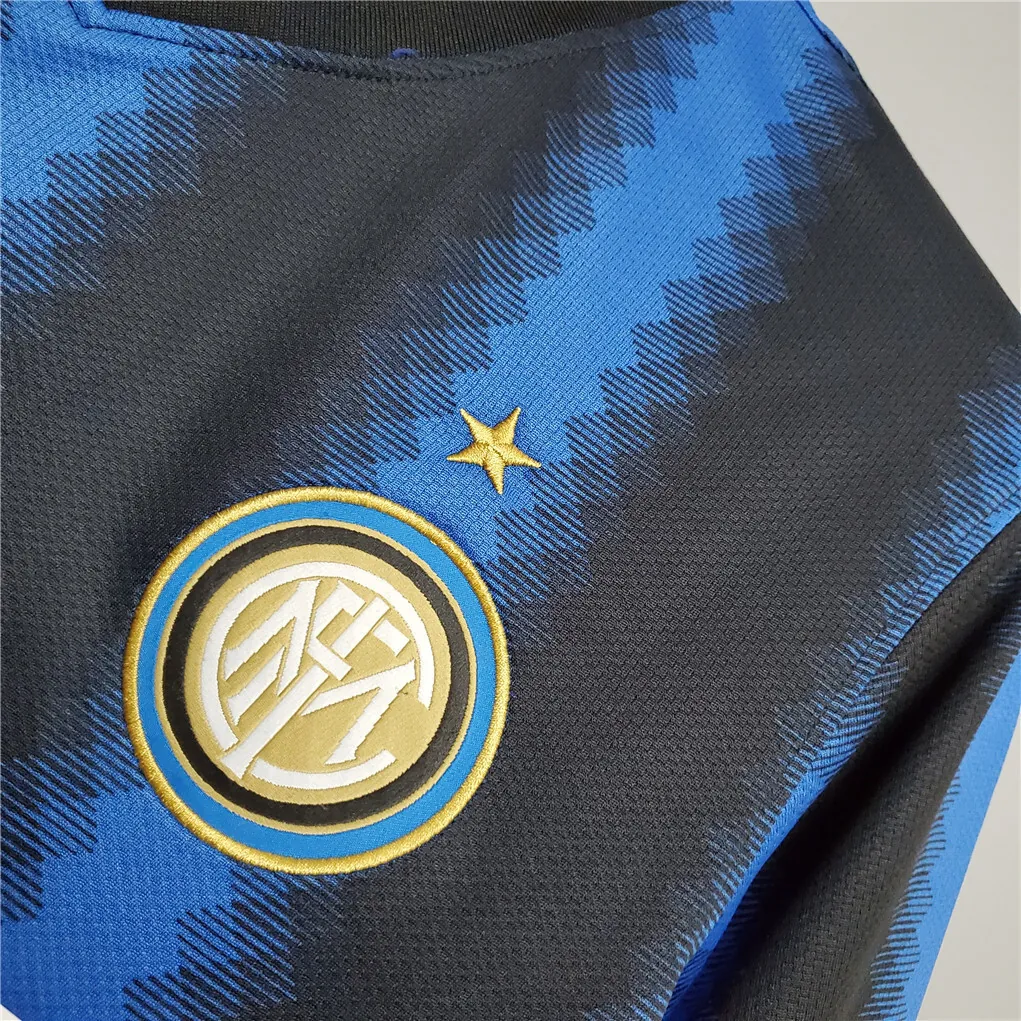 10-11 Inter Milan home 3