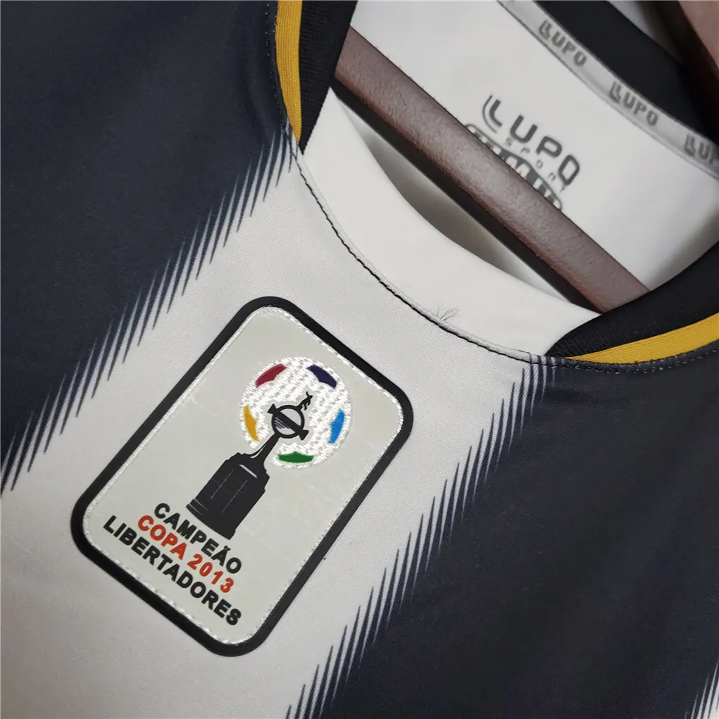 13-14 Atletico Mineiro home 2