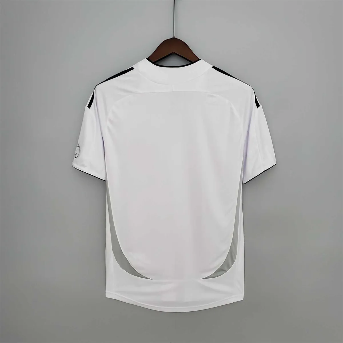 21-22 Real Madrid white （06-07 Template） 4
