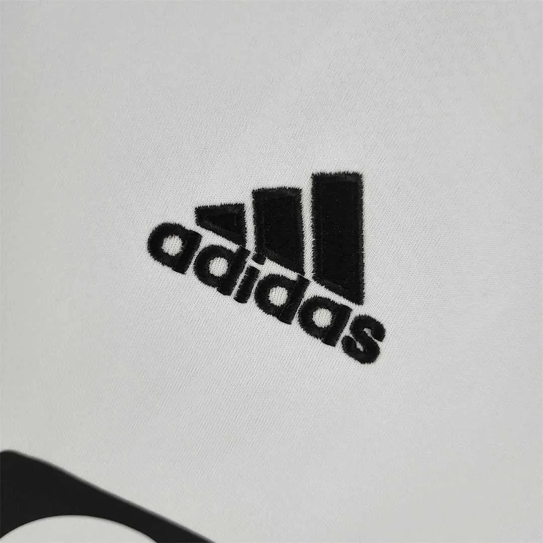 22-23 Manchester United away - 3 11