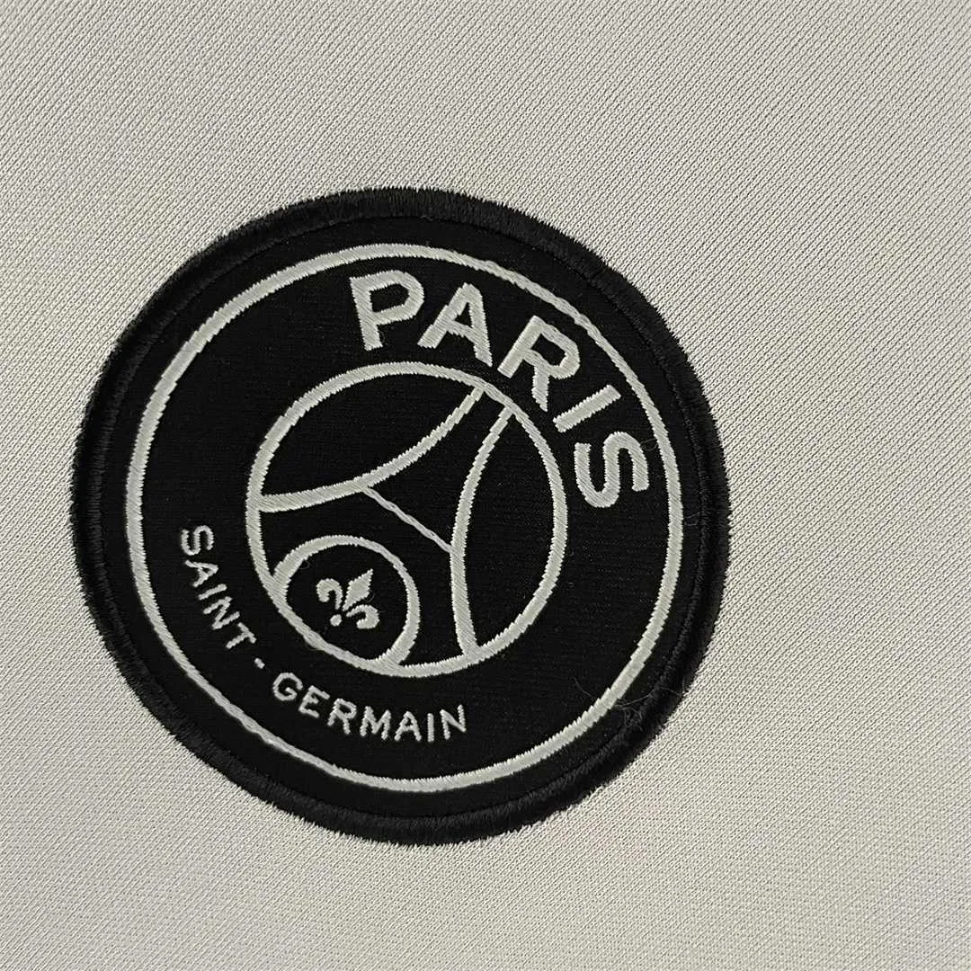 22-23 PSG away1684405160000 11